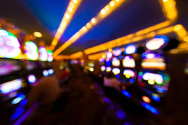 Comparing Table Games Offered by online casinos Singapore